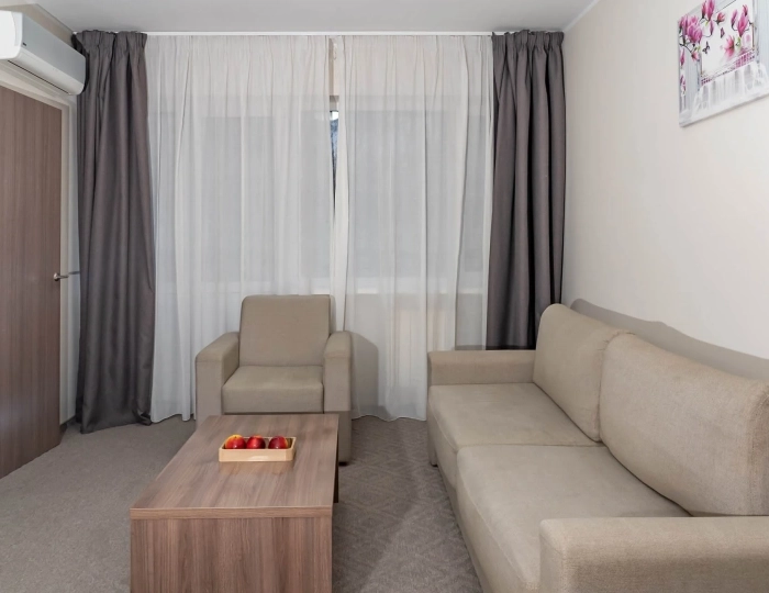 Полулюкс улучшенный Глав. кор. - Оздоровительный комплекс «Десна»