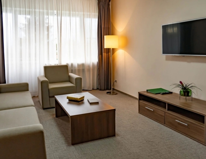 Полулюкс улучшенный Глав. кор. - Оздоровительный комплекс «Десна»