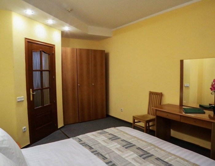 Апартаменты 2-комн с кухней "Урал" - Оздоровительный комплекс «Десна»